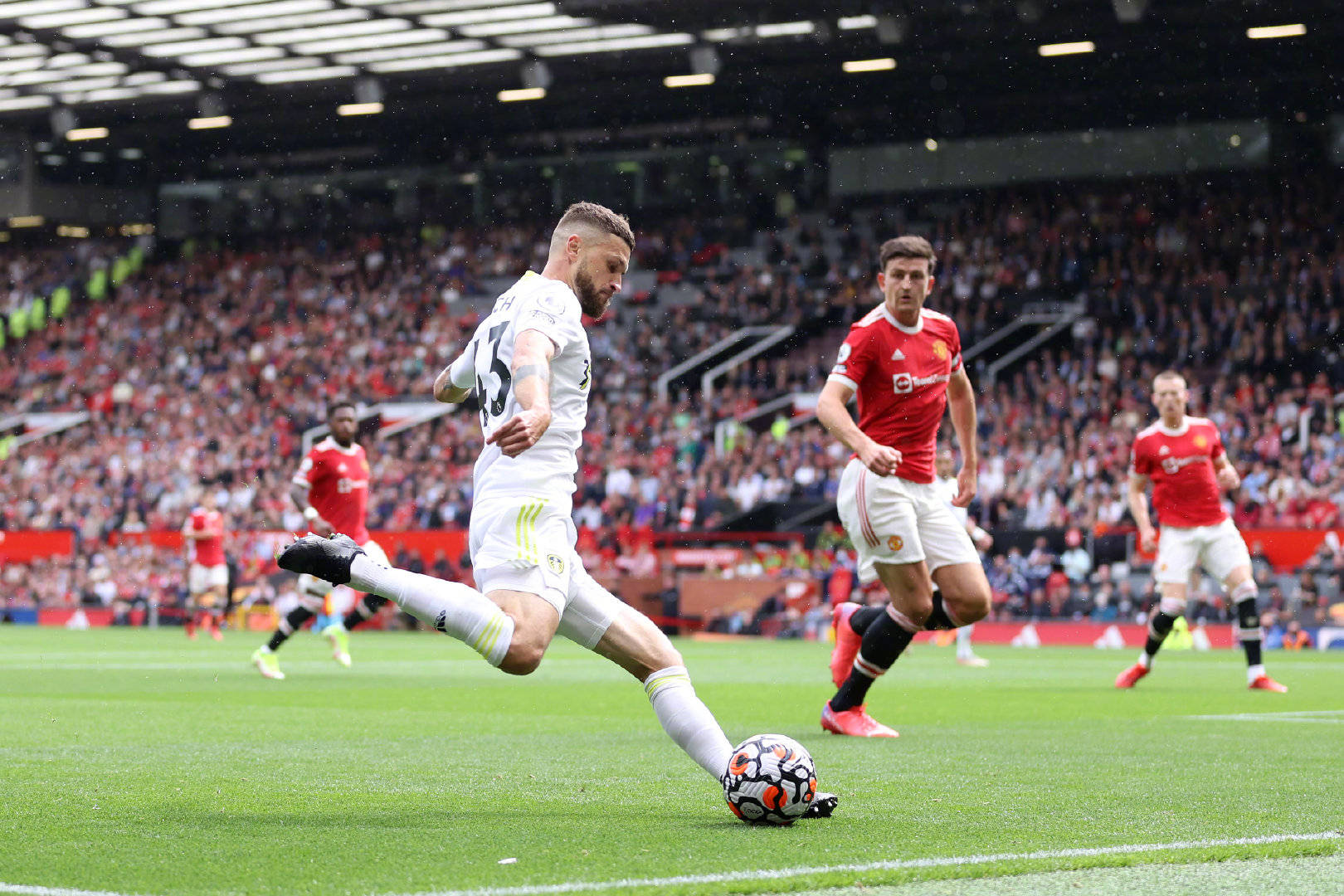 不甘示弱的 不甘示弱的