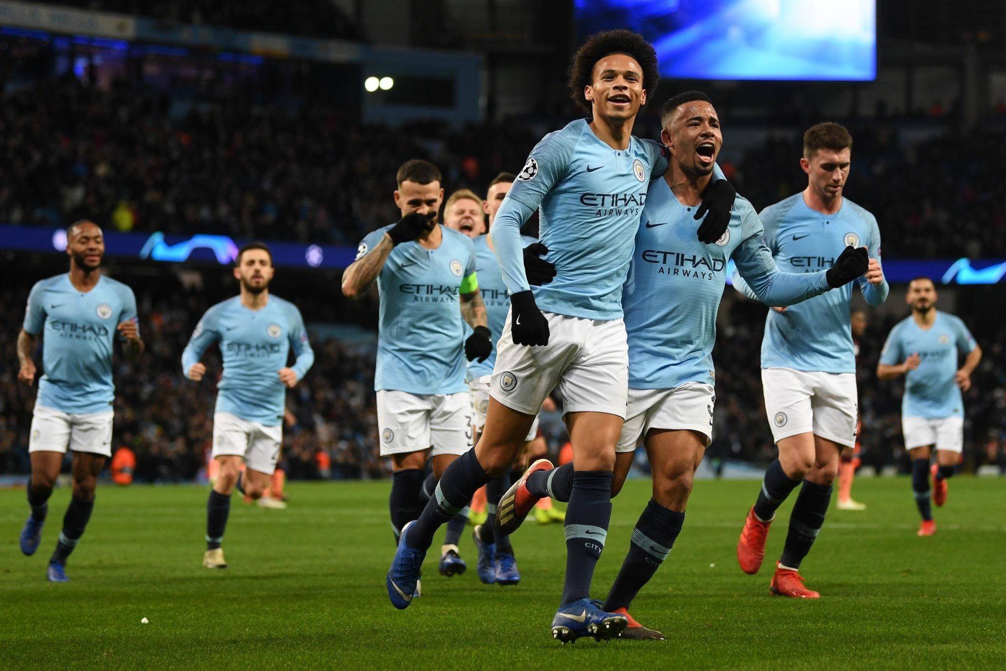 她在场上的 她在场上的