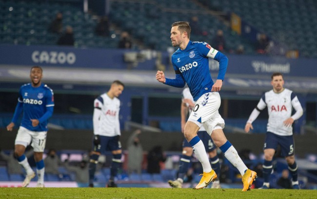 都极为出色 都极为出色